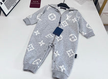 Load image into Gallery viewer, Baby clothes
