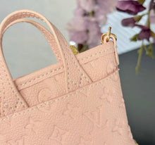 Load image into Gallery viewer, Baby girl bag 0-3 months - 5 years old
