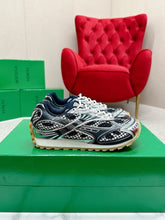 Load image into Gallery viewer, Mommy shoes
