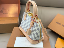 Load image into Gallery viewer, Mommy bag
