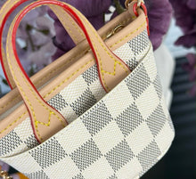 Load image into Gallery viewer, Baby girl bag 0-3 months - 5 years old
