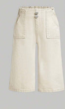 Load image into Gallery viewer, Baby girl jeans
