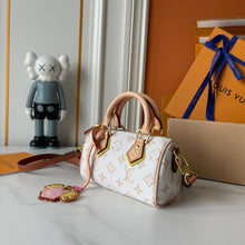 Load image into Gallery viewer, Mommy bag mini
