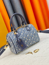 Load image into Gallery viewer, Mommy bag
