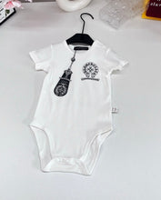 Load image into Gallery viewer, Baby clothes
