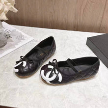 Load image into Gallery viewer, Children shoes
