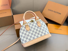 Load image into Gallery viewer, Mommy bag

