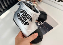 Load image into Gallery viewer, Children boots
