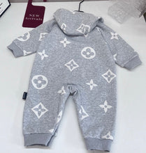 Load image into Gallery viewer, Baby clothes
