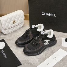Load image into Gallery viewer, Mommy shoes
