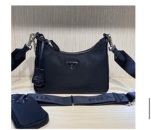 Load image into Gallery viewer, Mommy black bag
